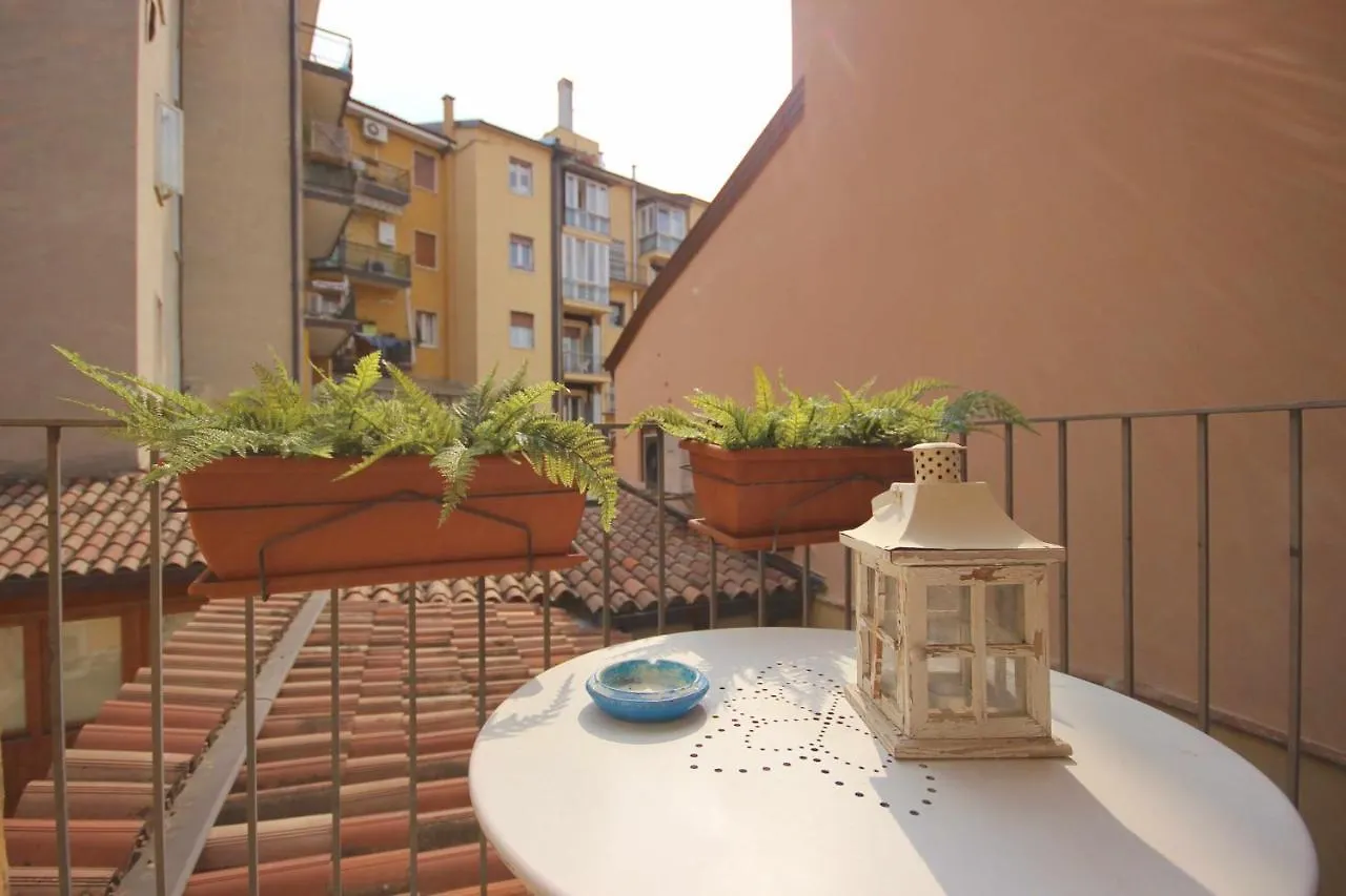 Apartment Case Vr Holiday Casa Di Mezzo Verona Italy