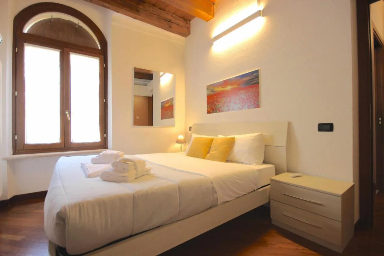 Case Vr Holiday Casa Di Mezzo Verona
