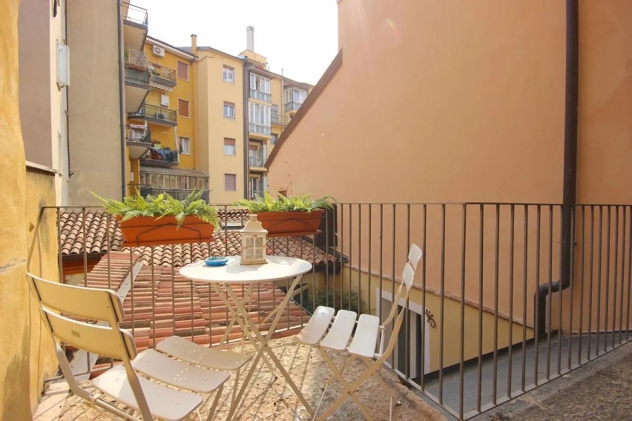 Appartamento Case VR Holiday Casa di Mezzo Verona