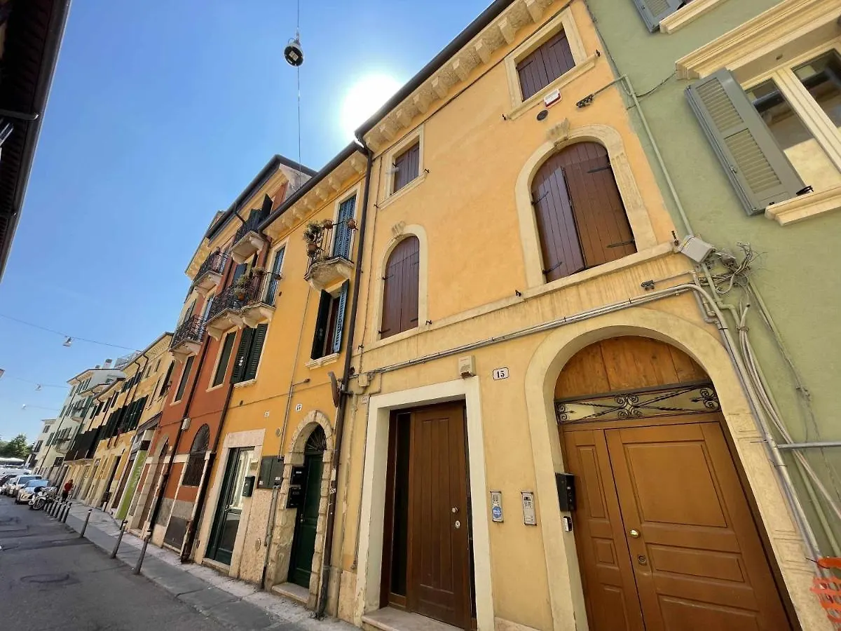 Appartamento Case VR Holiday Casa di Mezzo Verona Italia