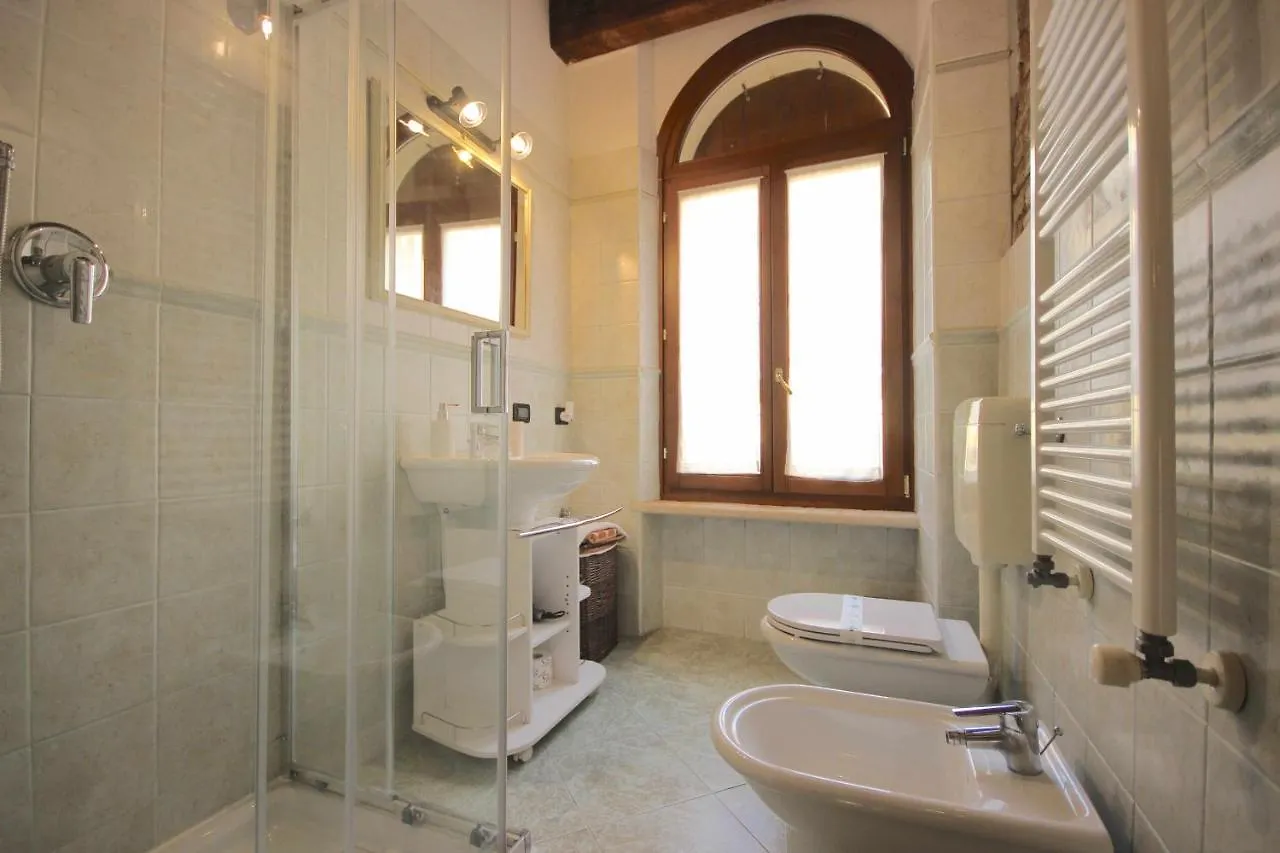 Case VR Holiday Casa di Mezzo Verona Italia