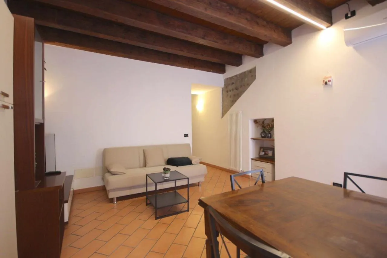 Case VR Holiday Casa di Mezzo Verona Italia