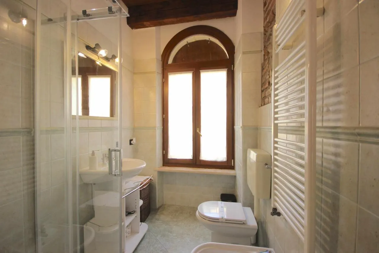 Case Vr Holiday Casa Di Mezzo Verona