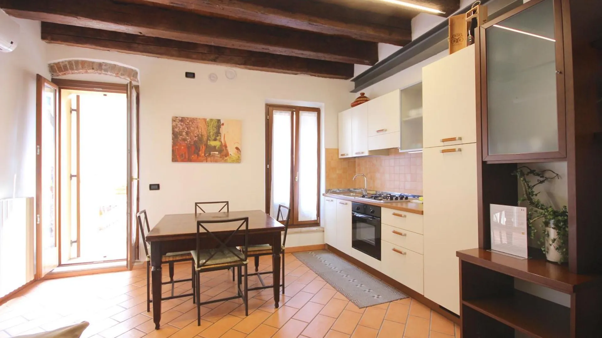 Case Vr Holiday Casa Di Mezzo Verona 0*,  Italy